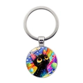 Dettaglio portachiavi con gatto nero e galassia colorata su sfondo bianco con finitura argento - Stile Gatto Nero Occhi Gialli Nebulosa Colorata (JY9619-8)