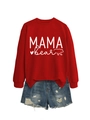 Detail eines roten MAMA BEAR Sweatshirts mit Herz-Bär-Grafik auf Flachbild-Display - S / Hellrot (Weiße Schrift)