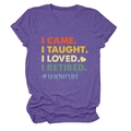 Détail du t-shirt violet vie de prof avec texte coloré I Came I Taught I Loved - S / Violet