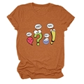 Détail d'un t-shirt caramel avec motif humoristique Wait What et graphismes amusants - S / Hauts / Orange Brûlé