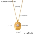 Collar de acero de titanio chapado en oro 18k con colgante de perla ovalada - Dorado