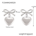 Pendientes de lazo y corazón en acero de titanio plateado con medidas y especificaciones - Color Acero