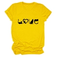 Détail d'un t-shirt en coton jaune avec motif graphique chat love noir et col rond - S / Haut / Jaune