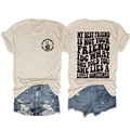 Vue avant et arrière du t-shirt en tricot avoine avec logo squelette et texte ondulé - Sable / Police Noire