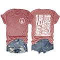 Détail de l'ensemble t-shirt bordeaux chiné avec logo crâne et short en jean bleu - Or Rose/Police Blanche
