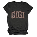 Détail d'un t-shirt gris foncé avec lettres GIGI à motif imprimé léopard chic - S / Gris Chiné Noir