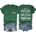T-shirt col en V avec imprimé hospice et short en jean vieilli en vue à plat d'été - Vert Vintage