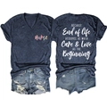 Détail du t-shirt bleu chiné col en V avec citation inspirante imprimée au dos - Bleu Marine