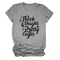 Detail van grijs katoenen t-shirt met zwarte Thick thighs Pretty eyes slogan print - S / donkergrijs