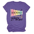 Détail d'un t-shirt violet à manches courtes avec imprimé xylophone et texte imprimé - S / Lettres Noires avec Graphique / Violet