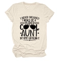 Detail eines cremefarbenen Baumwoll-T-Shirts mit markantem schwarzem Slogan-Aufdruck - S / Sandfarben (Schwarze Schrift)