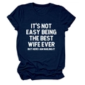 Détail du t-shirt bleu marine en coton avec slogan 'The Best Wife Ever' imprimé en blanc - Bleu Marine (Texte Blanc)