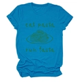 Détail d'un t-shirt bleu en coton avec imprimé 'eat pasta run fasta' et revers - S / Bleu lac