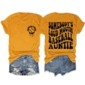 Vista dettagliata fronte e retro della maglietta Baseball Auntie giallo senape e pantaloncini - S / Baseball Auntie (Testo Nero) / Giallo Senape