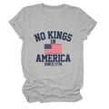 Détail de l'imprimé vintage No Kings in America sur un t-shirt en coton gris chiné - S / Gris clair