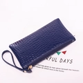 Dunkelblaue PU-Leder Clutch mit Krokodil-Prägung, Langbörse und praktischer Handschlaufe - Dunkelblau