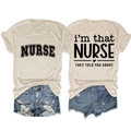 Vista dettagliata fronte e retro della t-shirt beige Nurse con pantaloncini in denim - S / Sabbia (Carattere Nero)