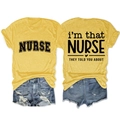T-shirt d'infirmière jaune avec imprimés recto-verso et short en jean posé à plat - S / Jaune
