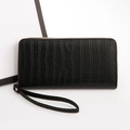 Elegante schwarze lange Geldbörse mit Krokoprägung, Goldreißverschluss und Handschlaufe - Schwarz