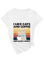 Détail du t-shirt blanc col V avec ourlet noué et imprimé chat buvant du café - Blanc (Graphique Noir)