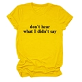 Dettaglio di una t-shirt in cotone giallo vivace con stampa slogan nera minimalista - Giallo (Font Nero)