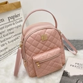 Petit sac à dos rose pour femme en cuir PU avec motif matelassé et fermetures dorées - Style Matelassé / Rose