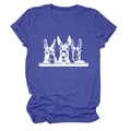 Detailansicht der drei weißen Eselgrafiken auf einem dunkelblauen Baumwoll-T-Shirt - Vintage-Blau