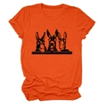 Detail eines orangen Baumwoll-T-Shirts mit drei Esel-Cartoons und Rollbündchen-Design - Orange