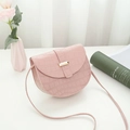 Sacoche rose avec texture crocodile et boucle métallique dorée pour femme - Rose