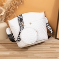 Sac seau blanc avec motif en V et petit porte-monnaie rond sur bandoulière tissée - Motif en V Blanc