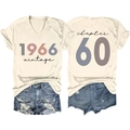Detalle de la espalda de la camiseta con el número 60 gris y el texto chapter - S / Arena