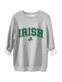 Detail eines grauen Irland-Sweatshirts mit Kleeblatt-Druck und dickem weißen Fleecefutter - S / Hellgrau