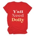 Détail de l'imprimé texte rétro Y'all Need Dolly sur t-shirt en coton rouge - Rouge