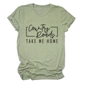 Dettaglio della stampa Country Roads Take Me Home su t-shirt in cotone verde oliva - Verde Oliva (Font Nero)