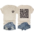 Dettaglio fronte e retro della t-shirt color avena con scritta MAY YOUR COFFEE BE STRONGER - Taglia S / Top / Sabbia (Stampa Nera)
