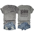 Vorder- und Rückansicht von grauem T-Shirt mit Aufdruck und zerrissenen Denim-Shorts - S / Dunkelgrau mit schwarzem Druck