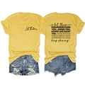 Détails d'un t-shirt en coton jaune et d'un short en jean avec lettrage imprimé - Jaune