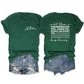 T-shirt vert foncé avec citations blanches et short en jean vieilli à plat - Vert Vintage