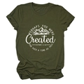 Détail du t-shirt en coton vert armée avec motif de montagne et texte d'inspiration - Vert Armée (Texte Blanc)