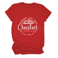 Détail du t-shirt rouge en coton avec citation graphique Esther 4:14 imprimée en blanc - Rouge (Texte Blanc)