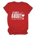 Détail du t-shirt rouge en coton avec imprimé 'sips about to go down' graphique - S / Rouge