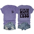 Détails recto-verso d'un t-shirt violet avec imprimé IF I'M TOO MUCH et short en denim - Violet (Imprimé Noir)