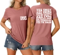 Détails avant et arrière du t-shirt Twin Mama rose vintage avec impression - Or Rose (Police Blanche)