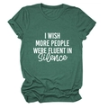 Détail d'un t-shirt chiné vert forêt avec slogan blanc et revers de manches stylés - Vert Vintage (Police Blanche)
