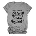 Détail de l'imprimé slogan de retraite sur un t-shirt gris décontracté à col rond - S / Gris
