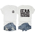T-shirt blanc en coton à imprimé vintage au dos et short en jean en vue à plat - Blanc (Impression noire)