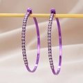 Funkelnde violette Creolen mit Strassbesatz und minimalistischem runden Design - Lila