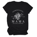 Détail d'un t-shirt à col rond avec motif floral blanc et texte Homeschool Mama - Noir (Texte Blanc)