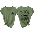 T-shirt vert armée col en V avec imprimé crâne et fleurs, vues de face et de dos - Vert Olive (Imprimé Noir)