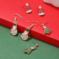 Set di tre paia di orecchini natalizi con pupazzo di neve, albero e cappello di Babbo Natale - Stile Pupazzo Di Neve E Albero Di Natale